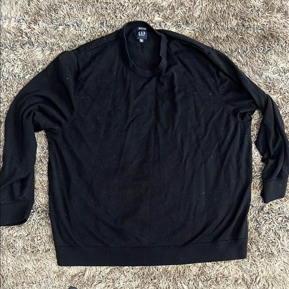 GAP Black Crewneck Sweater with Long Sleeves